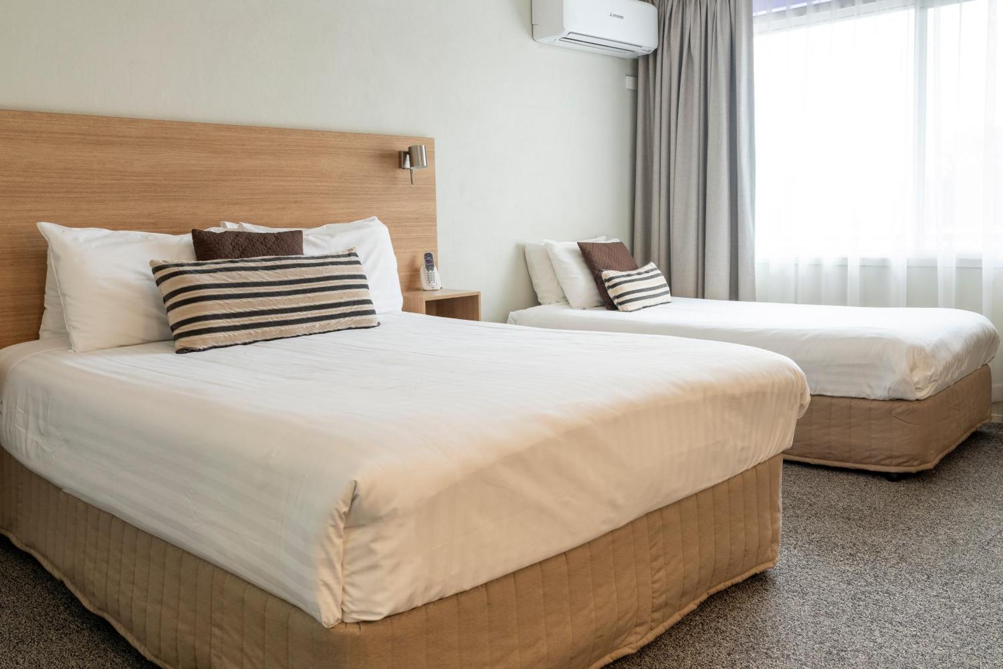גולבורן Posthouse Motor Lodge מראה חיצוני תמונה