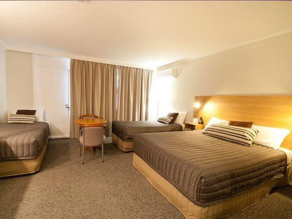 גולבורן Posthouse Motor Lodge מראה חיצוני תמונה